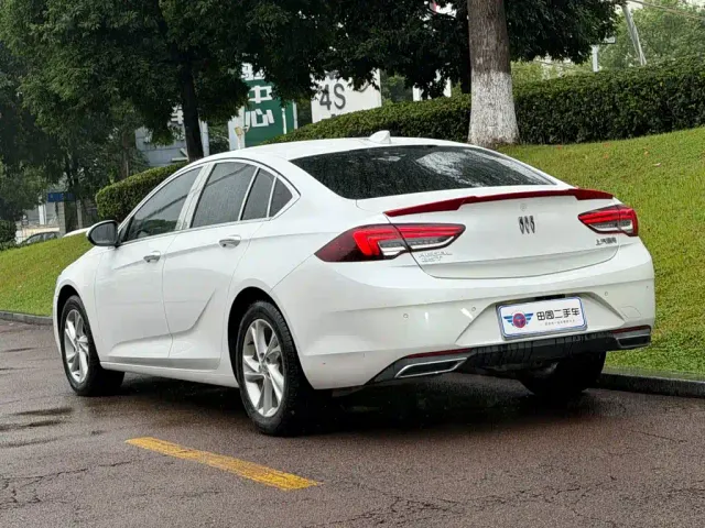 Buick Regal — Фото автомобиля 4