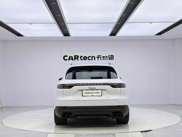 Porsche Cayenne — Фото автомобиля 4