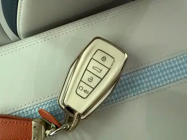 Geely ICON — Фото автомобиля 19