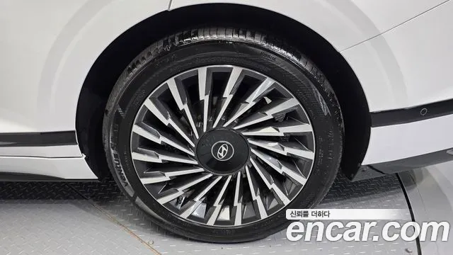 Hyundai Grandeur GN7 — Фото автомобиля 6