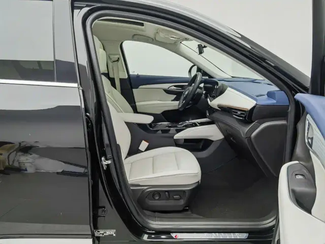 Buick Envision Plus — Фото автомобиля 23