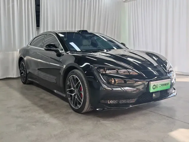 BYD U7 — Фото автомобиля 3