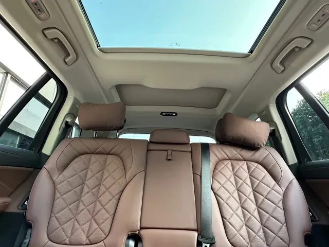 BMW X7 — Фото автомобиля 10