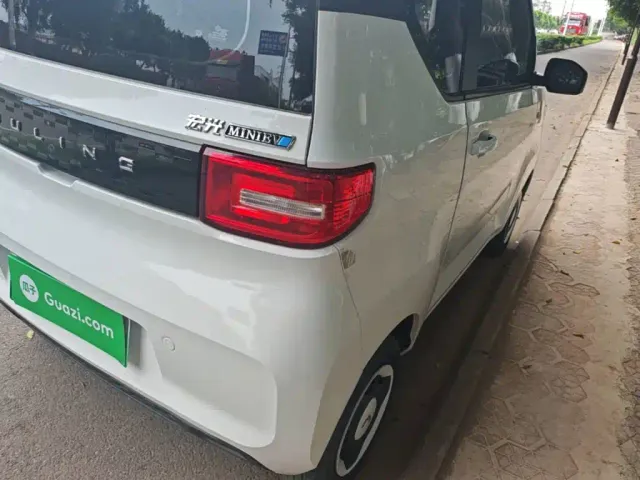 Wuling Hongguang Mini EV — Фото автомобиля 7