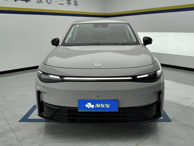 Leapmotor C10 — Фото автомобиля 2