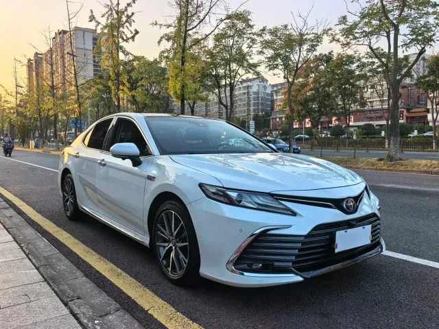 Toyota Camry — Фото автомобиля 3