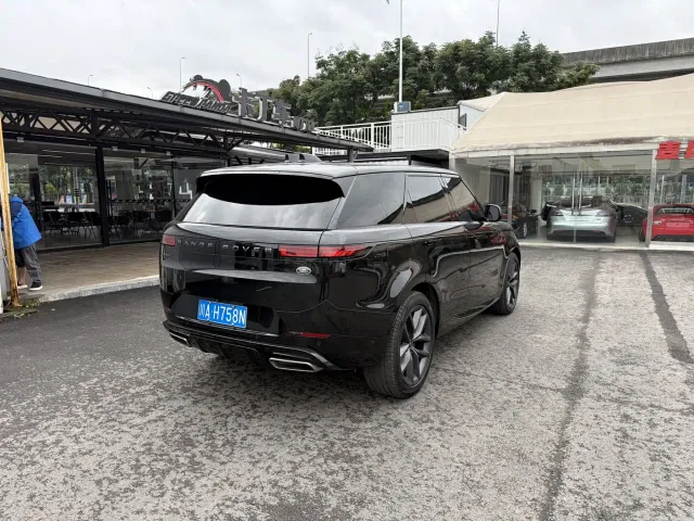 Land Rover Range Rover Sport — Фото автомобиля 13