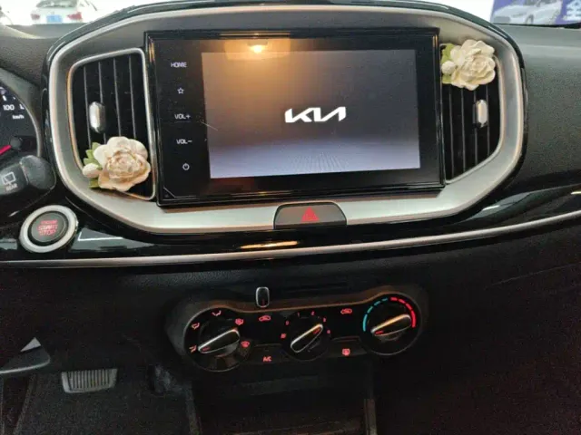 Kia KX1 — Фото автомобиля 12