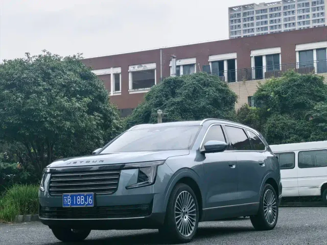 Фотография автомобиля — Jetour X70L