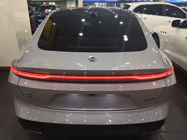 NIO NIO ET5 2022 75kWh — Фото автомобиля 5