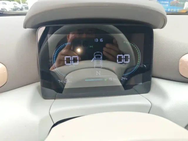 Leapmotor T03 — Фото автомобиля 11