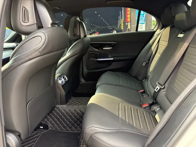 Mercedes-Benz C-Class — Фото автомобиля 12