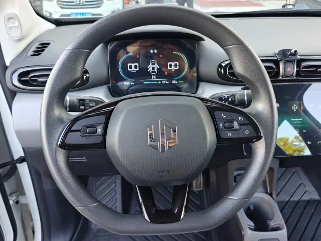 Leapmotor T03 — Фото автомобиля 6