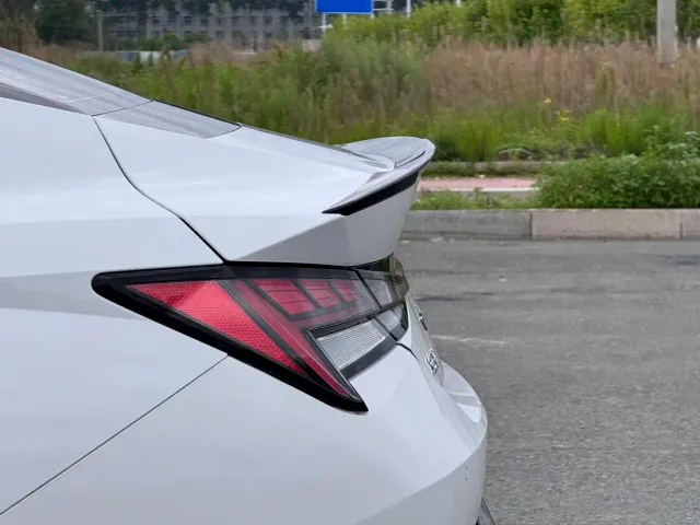 Hyundai Elantra — Фото автомобиля 17