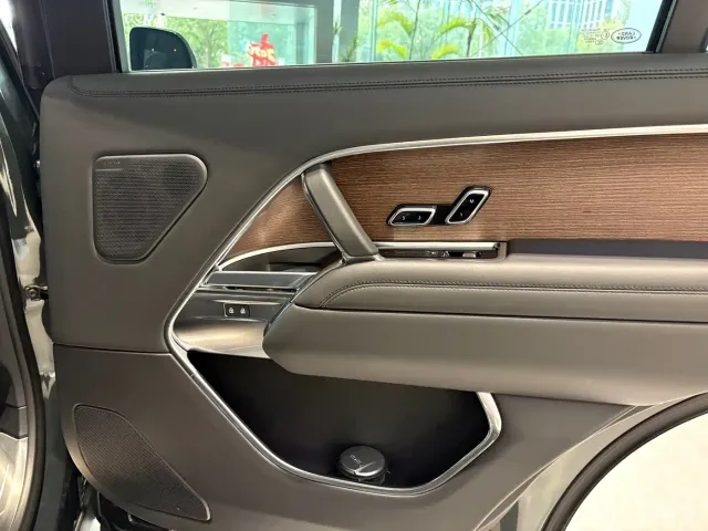 Land Rover Range Rover — Фото автомобиля 15