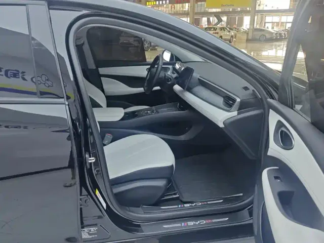 BYD Seal 05 DM-i — Фото автомобиля 8
