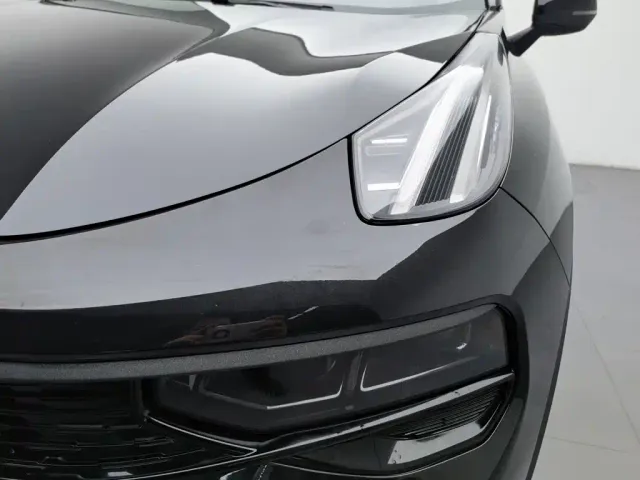 Lynk & Co 01 — Фото автомобиля 7