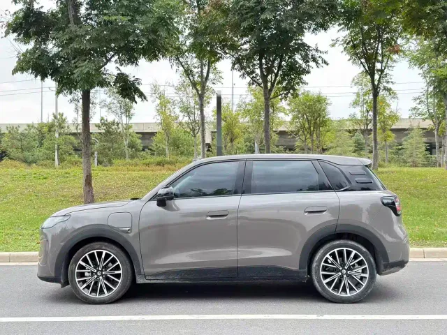 Leapmotor A10 — Фото автомобиля 3