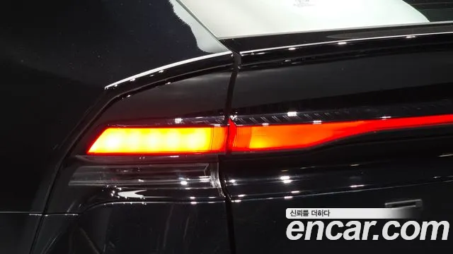 Toyota Prius — Фото автомобиля 23