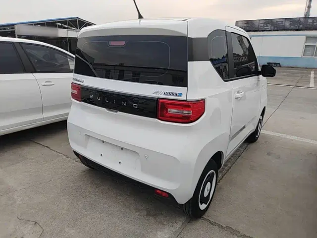 Wuling Hongguang Mini EV — Фото автомобиля 6