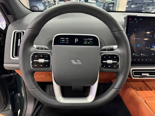 Li Auto L7 — Фото автомобиля 10