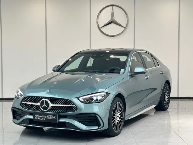 Фотография автомобиля — Mercedes-Benz C-Class