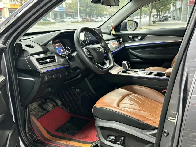 Chery Tiggo 8 — Фото автомобиля 7