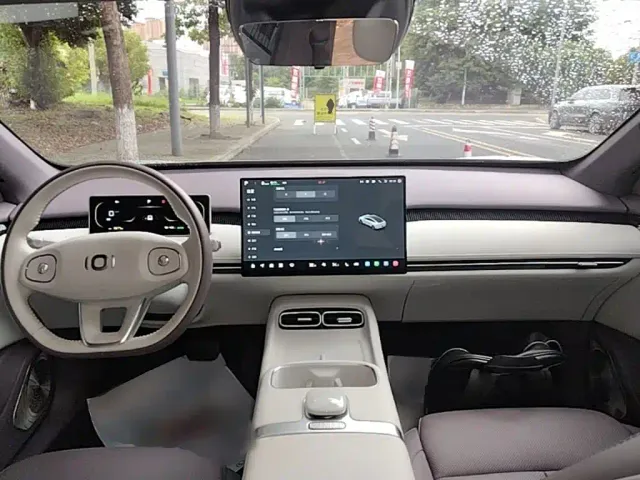 Changan Qiyuan A06 — Фото автомобиля 9