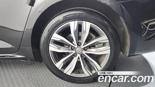 Renault Korea SM6 New — Фото автомобиля 21