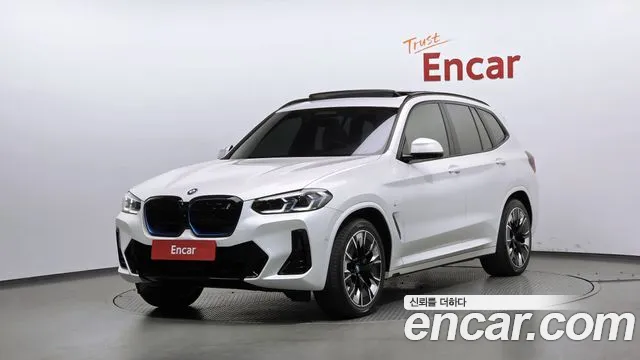 Фотография автомобиля — BMW iX3 G08 (2020–2024)