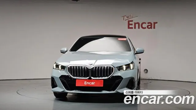 BMW 5 Series G60 — Фото автомобиля 3