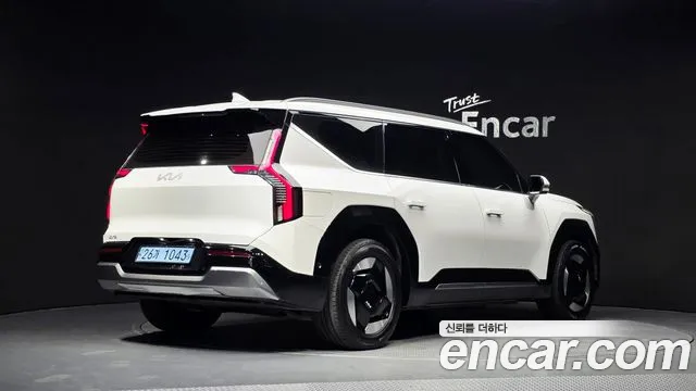 Kia EV9 — Фото автомобиля 2