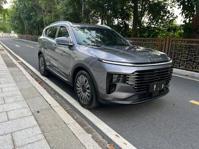 Jetour X70 Plus — Фото автомобиля 3