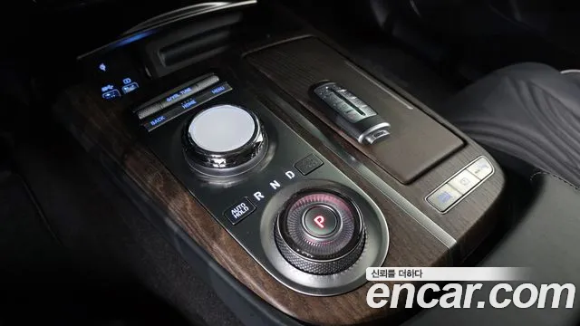 Genesis G80 Бензин 3.5 турбо AWD — Фото автомобиля 9