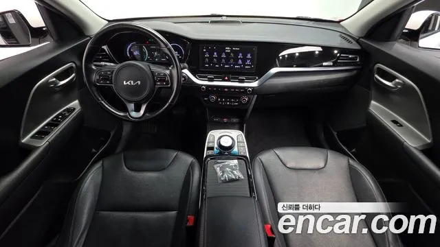 Kia Niro — Фото автомобиля 10