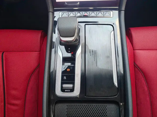 Hongqi H6 — Фото автомобиля 18