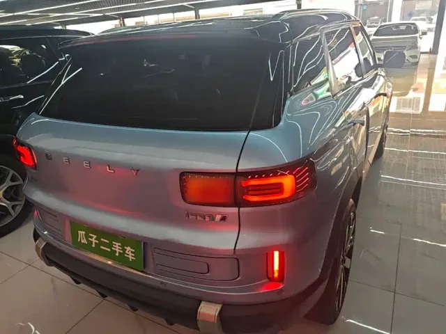 Geely ICON — Фото автомобиля 5