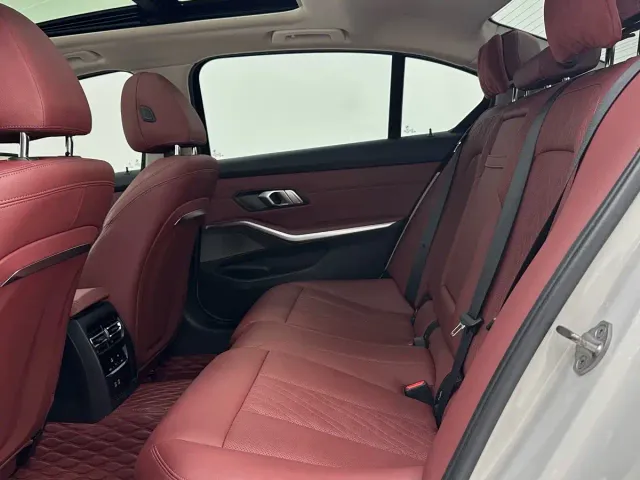 BMW 3 Series — Фото автомобиля 8