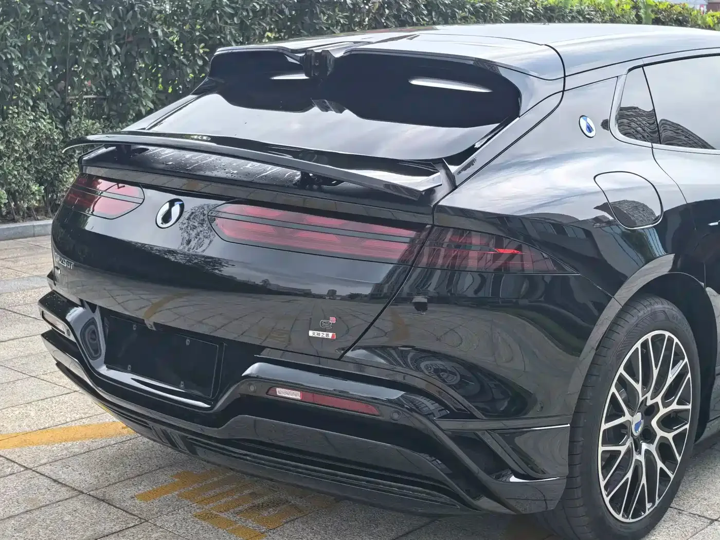 Denza Denza Z9GT 2026 Model Yi San Fang Flash Charge Honor Edition — Фото автомобиля 12