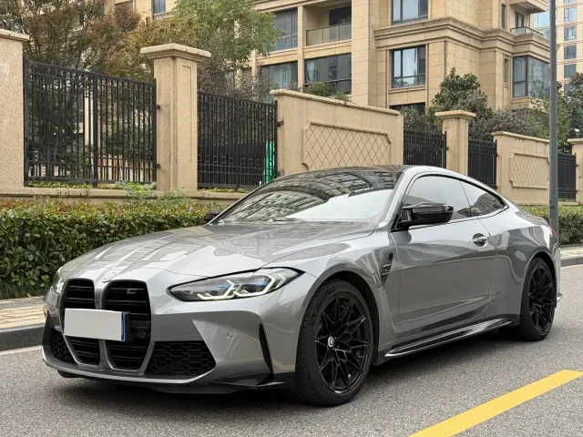 Фотография автомобиля — BMW M4