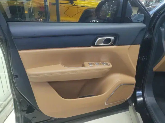 Li Auto ONE — Фото автомобиля 7
