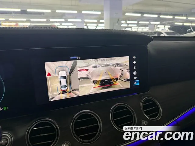Mercedes-Benz E-Class — Фото автомобиля 14