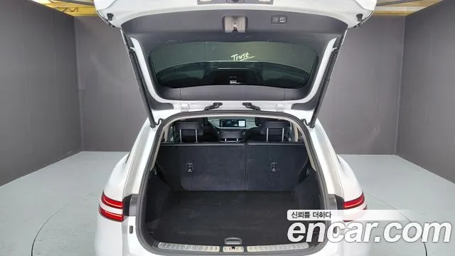 Genesis GV70 — Фото автомобиля 20