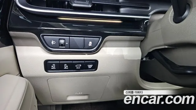 Kia Carnival 4th Gen — Фото автомобиля 24