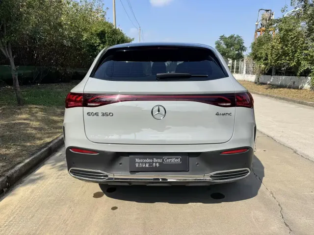 Mercedes-Benz EQE SUV — Фото автомобиля 10
