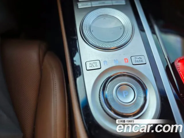 Genesis G80 Бензин 2.5 турбо AWD — Фото автомобиля 9