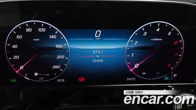 Mercedes-Benz E-Class W214 — Фото автомобиля 11