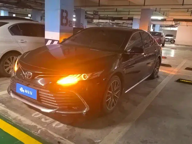 Фотография автомобиля — Toyota Camry