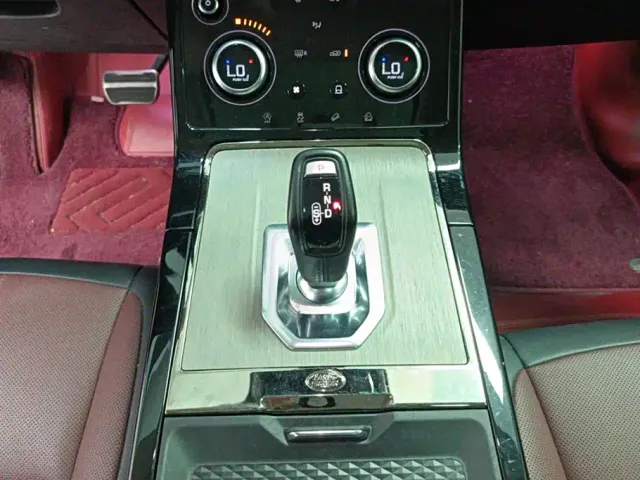 Land Rover Range Rover Evoque — Фото автомобиля 16