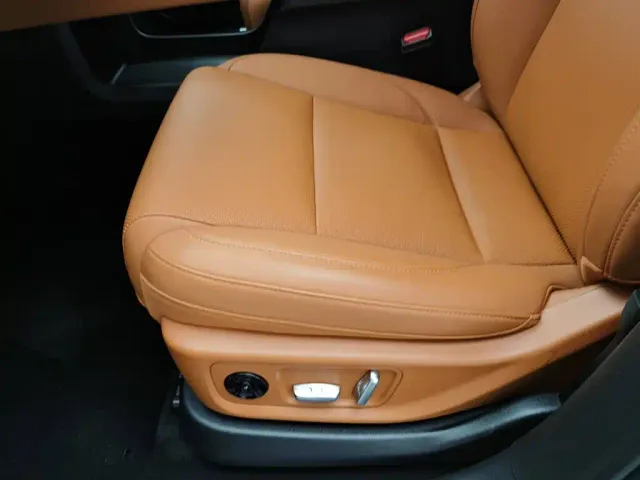 Li Auto L6 — Фото автомобиля 20